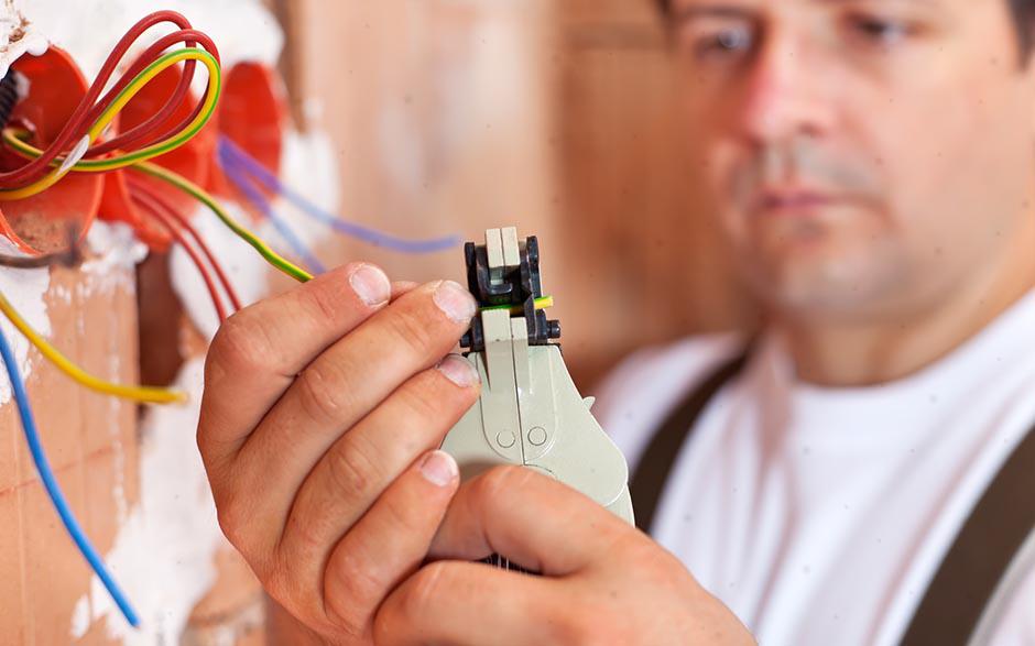  dépannage électricien Issou