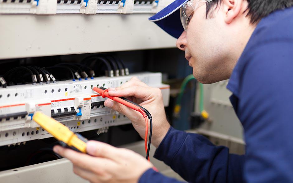 dépannage électricien Issou